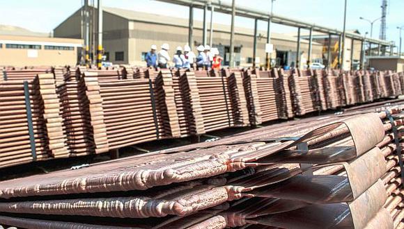 El precio del cobre podría recuperarse hacia los US$6,900 la tonelada hacia fines de año si se logra un pacto comercial entre China y EE.UU., según analistas. (Foto: Reuters)<br>