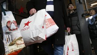Macy’s ofrece pronóstico optimista de ganancias ante crisis del retail; acciones suben