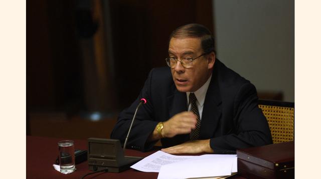 Jorge Polack Merel, entonces dueño de Radio Libertad, postuló por Solidaridad Nacional, al igual que Eduardo Farah, y como él, también se pasó a Perú 2000 una vez electo congresista. Después de la caída del fujimorismo se denunció que Polack firmó jugosos