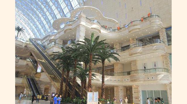 En sus 18 plantas también se pueden encontrar supermercados, centros comerciales y tiendas, además de oficinas y zonas de recreo. (Foto: Megaricos)