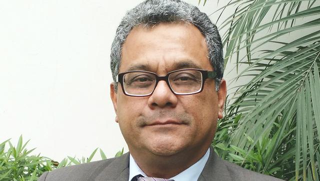 Marcos Alegre Chang es el viceministro de Gestión Ambiental, en reemplazo de Mariano Castro, en la cartera de Ambiente del Minam. Es ingeniero sanitario por la Universidad Nacional de Ingeniería (UNI) en 1993 y Máster en Ciencias en Agua y Gestión Ambient