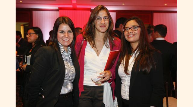 De izquierda a derecha: Beatriz Fortunic de Sodimac, Sandra Sotillo de Villafañe