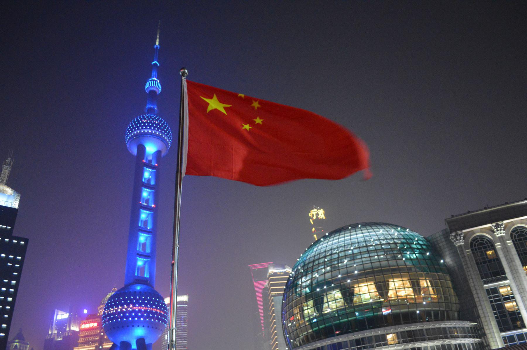 La economía china se contrajo por primera vez desde al menos 1992 en el primer trimestre.