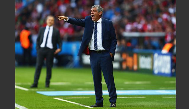 FOTO 12 | En el banquillo está el entrenador o "míster”. Si va perdiendo su equipo y necesita más poder de fuego, en Portugal los hinchas dicen que debe "meter toda la carne en el asador". (Foto: Getty)