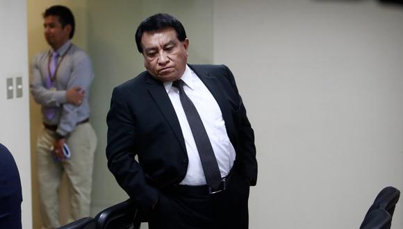 José Luna Gálvez, quien cumple arresto domiciliario, recibió sus credenciales como congresista para el próximo periodo tras autorización del juez. (Foto: GEC)