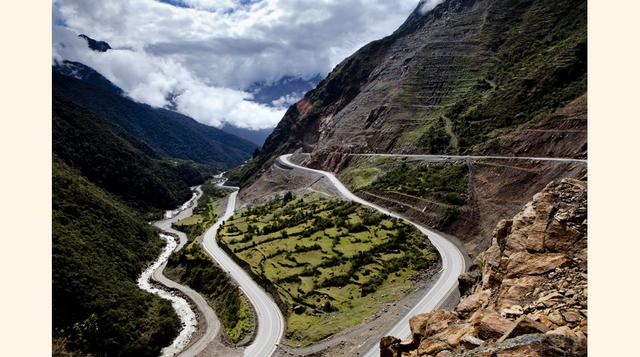 Ir de Urcos a Puerto Maldonado tardaba día y medio antes que se construyera la Interoceánica Sur, hoy se hace el recorrido en nueve horas.