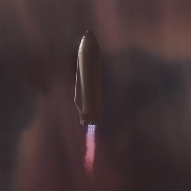 Para viajar al planeta rojo primero se situará la nave marciana tripulada en órbita baja, usará el combustible de sus tanques para alcanzar el espacio. Pese a que no podrá poner rumbo a Marte por sí sola, necesitará ser cargada de combustible mediante la 