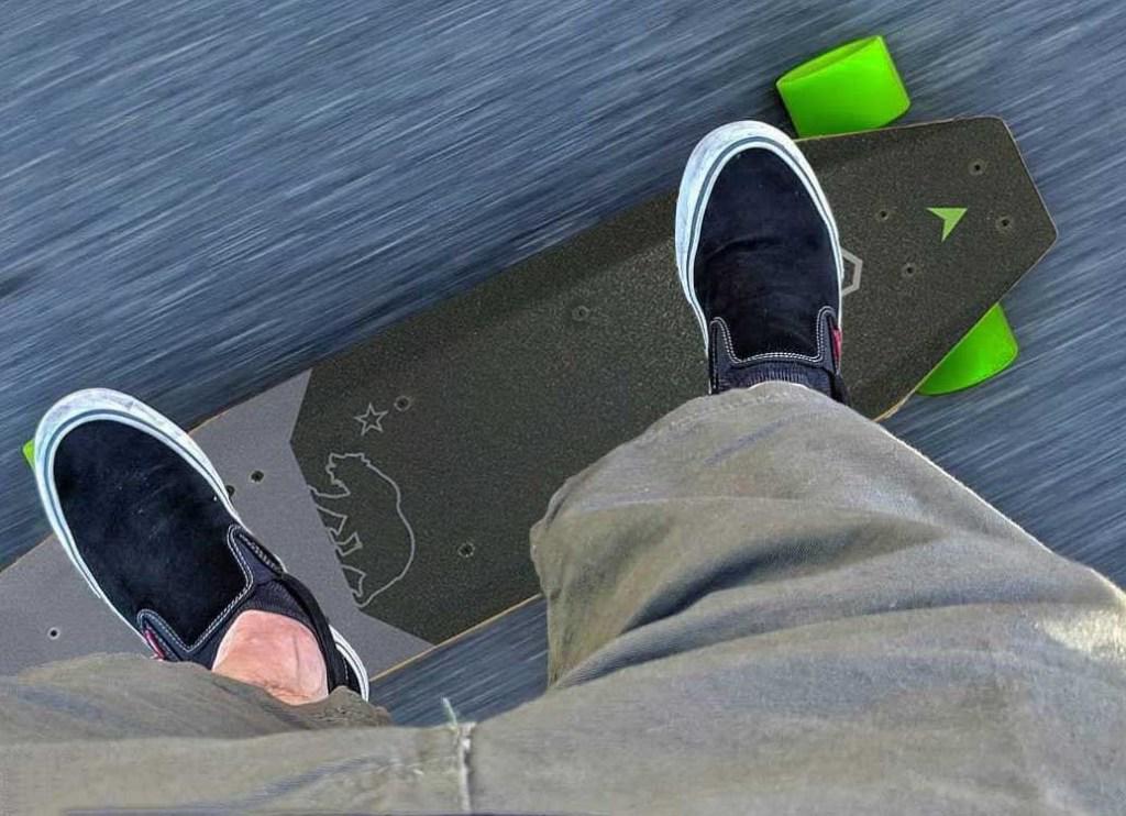 Acton Smart Electric Skateboard. (Foto: Clipset)