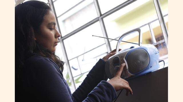 En el 2015, se sancionó a 184 titulares de radio y a 30 titulares de TV. En total se registraron 278 infracciones.  Las causas principales de las sanciones fueron el uso de frecuencias de servicio de radiodifusión sin autorización, cambio de característic