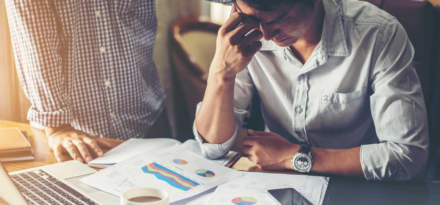 Foto 1 | Reduzca el riesgo. Esto incluye el dinero que necesita hasta que la empresa genere sus propios ingresos. Antes de empezar a emprender ahorre lo suficiente para cubrir los costos del camino. (Foto: Digiflow)