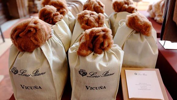 La marca recuerda que la recolección de lana solo dura un día, solo ocurre una vez al año y el precio del kilo oscila “entre 300 dólares a 400 dólares según el año y la evolución de la oferta y la demanda”. Foto: Vogue