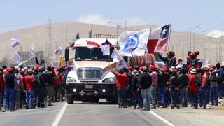 Huelga en mina chilena Escondida cumple dos semanas, sin final a la vista