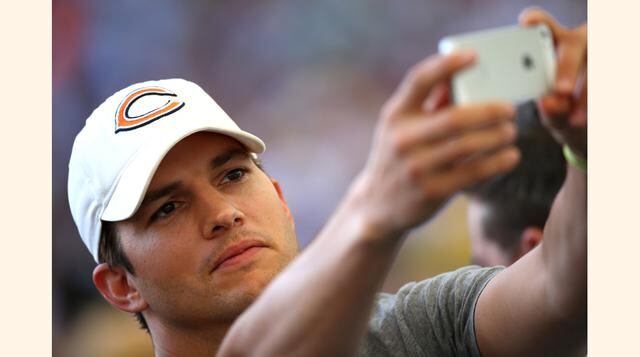 Ashton Kutcher. A pesar de protagonizar populares filmes como “El efecto mariposa” y “Guardianes de altamar”, Ashton Kutcher figura tercero en esta lista de peores actores. Sin embargo, Vox señala que estos datos no son perfectos ni definitivos. Por un la