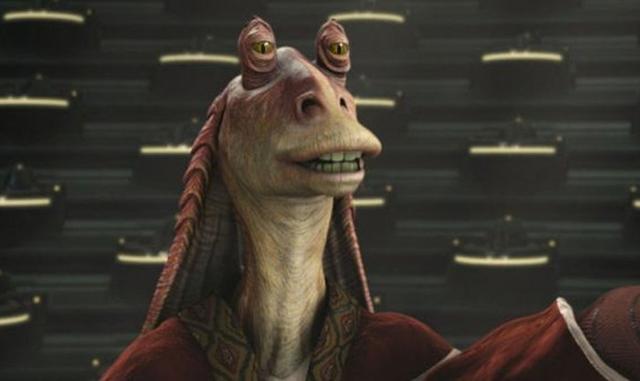 FOTO 7 | Pero en serio, hagas lo que hagas, no seas este tipo. Además de ser una verdadera molestia en las precuelas, el torpe Jar Jar Binks fue manipulado para estar en el Senado de la República (porque alguien pensó que era buena idea tenerlo como reemplazo de la Reina Amidala) y para hacer que se le dieran poderes absolutos a Palpatine. Y todos sabemos cómo terminó eso.