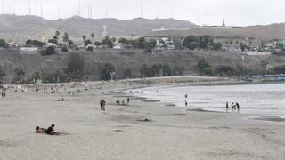 Las playas es el espacio con menos contagios y con un riesgo mínimo, dice el Colegio Médico