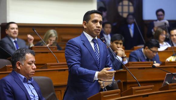 Darwin Espinoza  comunicó  a su bancada que no renunciará al grupo parlamentario ni al partido Acción Popular. (Foto: Congreso)