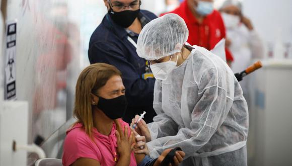 Vacunación contra el COVID será obligatoria en Austria desde los 18 años a partir del 1 de febrero (Foto: Sergio Lima / AFP)