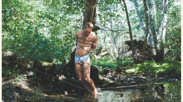 'O Ornitologo', De Joao Pedro Rodrigues. Un ornitólogo sufre un accidente con su barca. Es rescatado por una pareja de peregrinas chinas con malas intenciones. Logra escapar de ellas pero se enfrenta a un pastor sordomudo que parece sacado de un