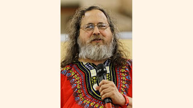 Richard Stallman ha estado luchando por la libertad del software desde los años ochenta, liderando varios proyectos exitosos para difundir los programas y herramientas que no son propiedad de una empresa concreta. (Foto: businessinsider)