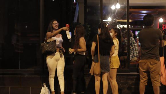 La presencia de jóvenes en locales nocturnos es cada vez mayor. (Foto: Renzo Salazar/@photo.gec)
