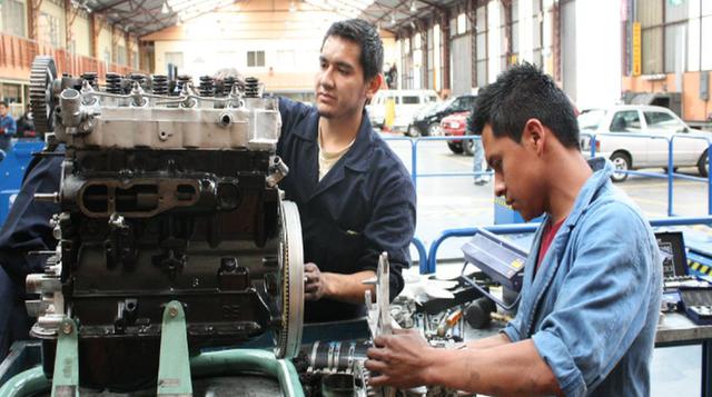 Ingeniería Mecánica. El ingreso mínimo es de S/ 1,100 y el máximo de S/ 3,300. El ingreso promedio es de S/ 2,078.