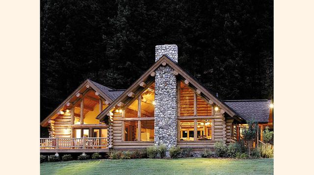 Triple Creek Ranch, A Montana Hideaway (EE.UU.). Conocido por combinar romance en un entorno silvestre, este hotel de 23 cabañas rústicas con baños de vapor y tinas privadas ofrece también itinerarios para cabalgar, pasear con el ganado o visitar los Parq
