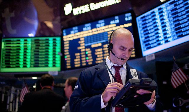 7.	Proporciona mayor confianza en los inversionistas y resto de stakeholders: al establecer mecanismos de control preventivos y correctivos sobre la información financiera y no financiera, así como los planes de continuidad del negocio. (Foto: Bloomberg)