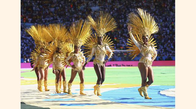 Hasta una escuela de samba participaron el domingo en la ceremonia de clausura del Mundial de fútbol. (Foto: Getty)