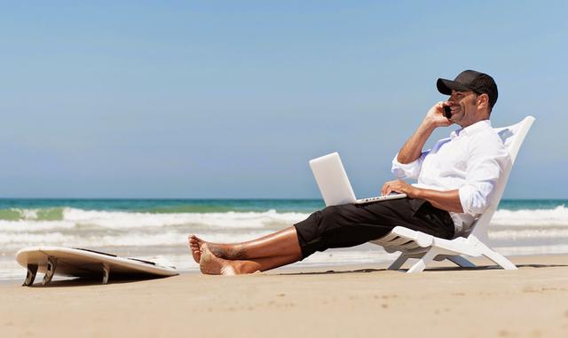 FOTO 3 | 3. Encuentra y aprovecha nuevas oportunidades

Al viajar o sumarte a espacios de trabajo para nómadas digitales, tus oportunidades de conocer más profesionales en distintas partes del mundo aumenta, lo que se traduce en posibles colaboraciones y negocios que podrían ser fructíferos en el corto y largo plazo.