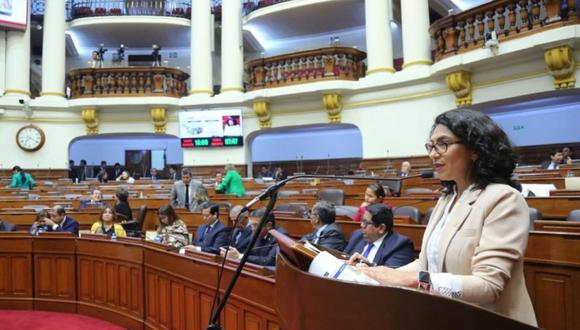 La ministra de Cultura, Leslie Urteaga, respondió dos pliegos interpelatorios en el Pleno sobre la venta virtual de entradas a Macchu Picchu. (Foto: Andina)