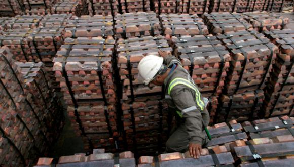 En la Bolsa de Metales de Londres, el cobre referencial a tres meses retrocedía 1.1% a US$6,057 la tonelada este martes.&nbsp;(Foto: Reuters)