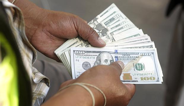 El dólar se vendía a&nbsp;S/3.360 en el mercado paralelo este jueves. (Foto: GEC)