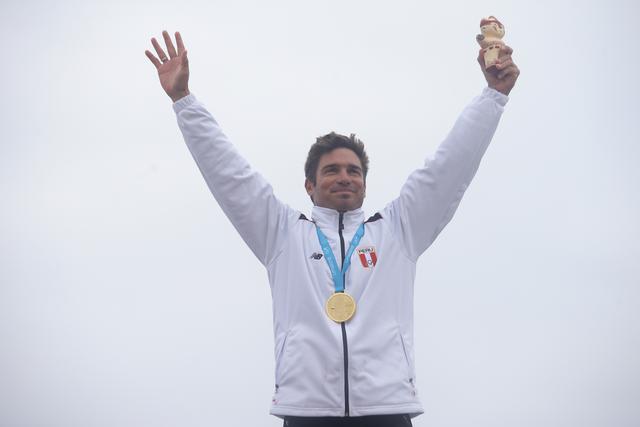 Benoit 'Piccolo' Clemente: Medalla de oro en surf-Longboard masculino. (Foto: Jesus Saucedo / GEC)