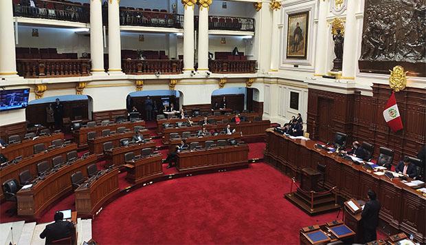 Así lucieron los escaños asignados a Fuerza Popular, que promovió la interpelación de Zeballos por la fuga de un sicario. (Foto: @rob_core)