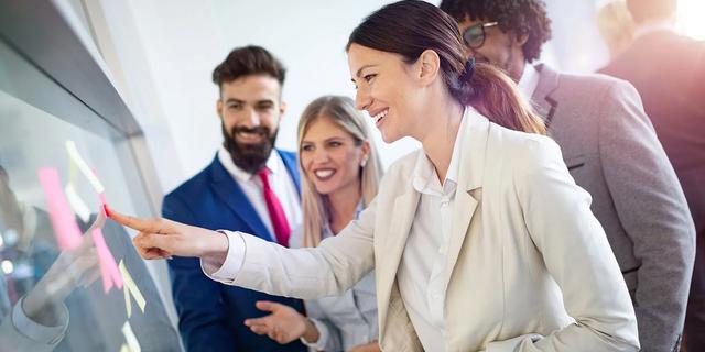 FOTO 4 | 4. La gente prefiere a los líderes extrovertidos. (Foto: iStock)