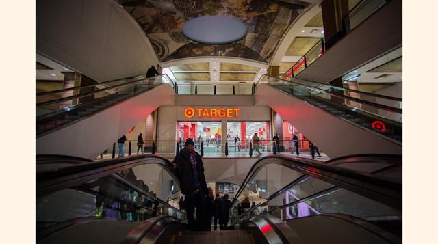 Target. La cadena de supermercados donó el 3.2% de sus ingresos antes de impuestos. Principalmente, apoyando iniciativas en educación entregó US$ 148.5 millones. (Foto: Bloomberg)