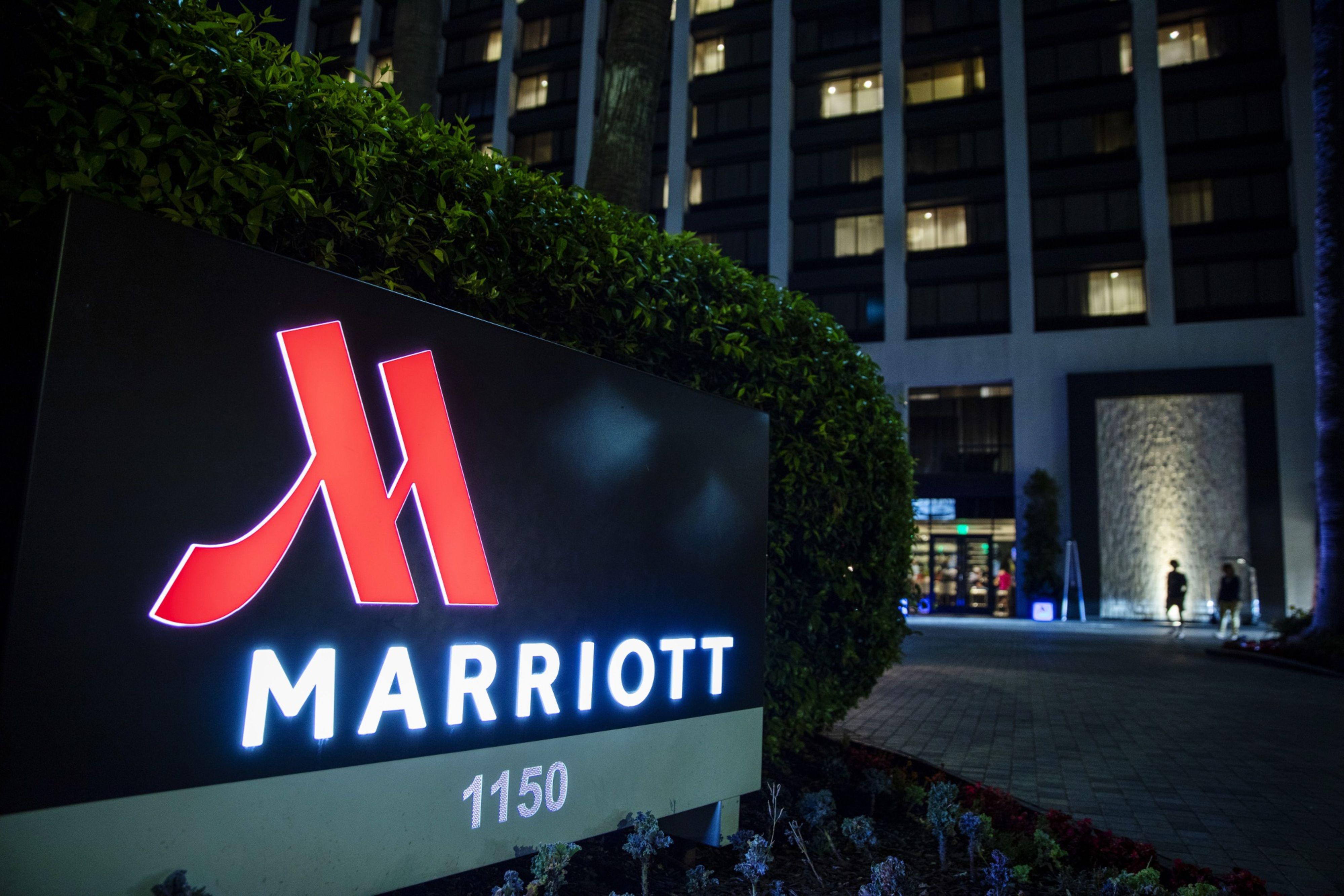 Marriott International tiene más de 7,000 propiedades en 131 países con marcas como Ritz-Carlton, W Hotels y Courtyard, según su sitio web. (Foto: Bloomberg)