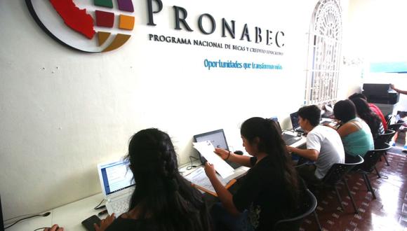 Ministerio de Educación anuncia que mantendrá este año las 5 mil vacantes de Beca 18. (Foto: Andina)