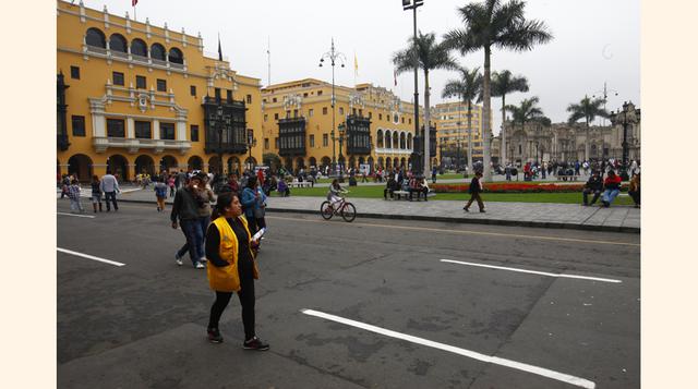 11. Lima, Perú. El Centro Histórico de Lima es una colmena de tráfico y caos. Sin embargo, los domingos las calles lucen tan libres como sus habitantes. De esta forma, se convierte en un destino perfecto para disfrutar la bella arquitectura de la Ciudad d