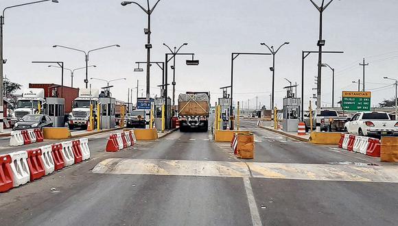 Transportistas. Gremios objetan alzas de peajes porque obras en la Autopista del Sol están inconclusas desde hace varios años. (Foto: Difusión)