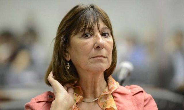 FOTO 8 | La ex ministra de Economía de Argentina Felisa Miceli renunció en el 2007 después de que se encontraron US$ 31,000 y 100,000 pesos en efectivo en una bolsa en el cuarto de baño de su oficina en el Ministerio de Economía.