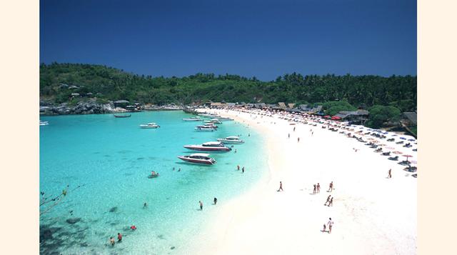 Phuket (Tailandia), puesto 15, con 8 millones 35 mil visitants extranjeros, aumentó 11.3% respecto al 2012.