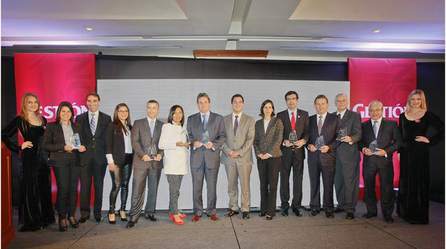 Todos los ganadores de la noche en las distintas categorías. (Foto: Manuel Melgar)