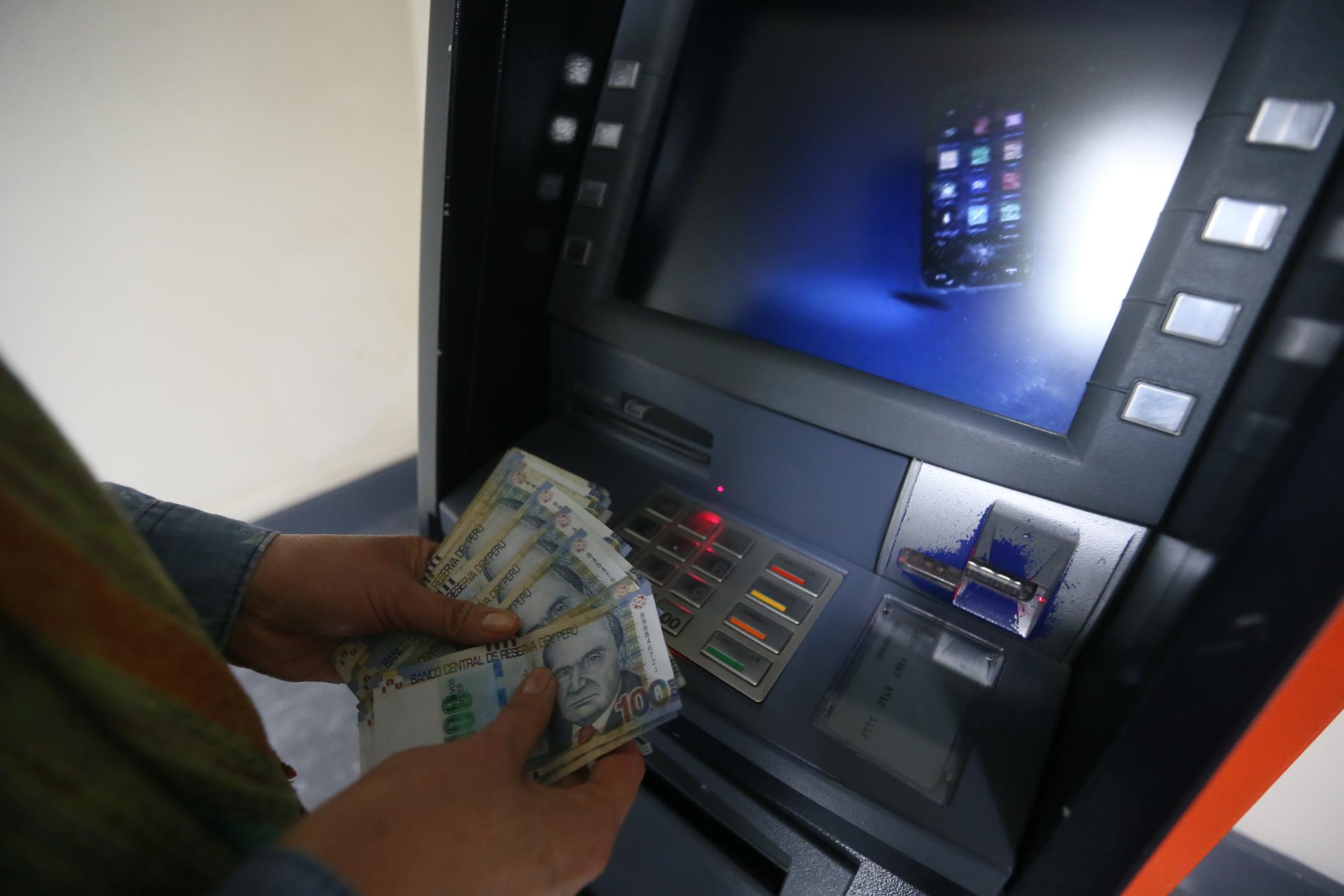 Las empresas tienen plazo hasta el 15 de julio para depositar la primera gratificación  del año. (Foto: GEC)