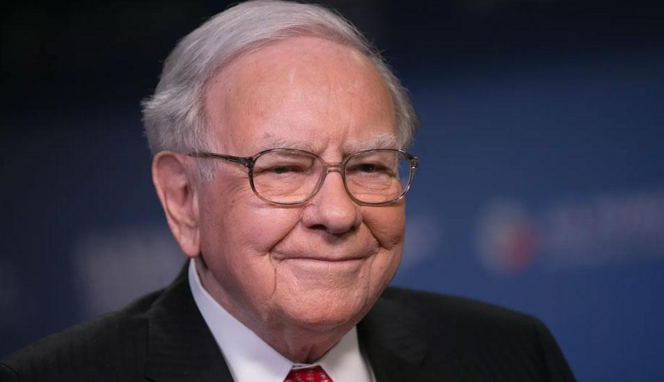 FOTO 4 | Warren Buffett no programa sus reuniones
¿Quieres organizar una junta con Warren Buffett? Espera hasta el último minuto. Él prefiere no programar nada con más de 24 horas de anticipación. Aunque no todos tienen el lujo de vivir de ese modo, la iniciativa de Buffett para tomar el control de su propio horario puede ser útil para todos los empresarios. Buffett cree que la flexibilidad es más eficiente, por lo que se enfoca en lo que necesita su atención al momento en lugar de ser prisionero de un itinerario estricto. (Foto: Getty)
