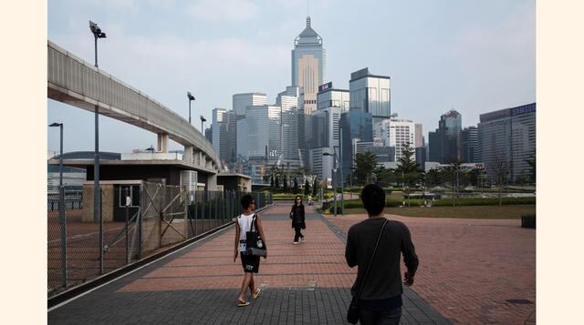 Hong Kong, región administrativa especial de China, posee 311 mil 210 millones de dólares. (Foto: Bloomberg)