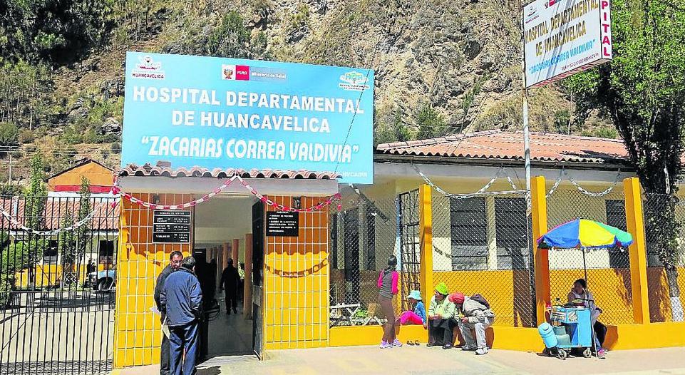Los posibles afectados llegaron al Hospital Departamental Zacarías Correa de Huancavelica. (Foto: GEC)