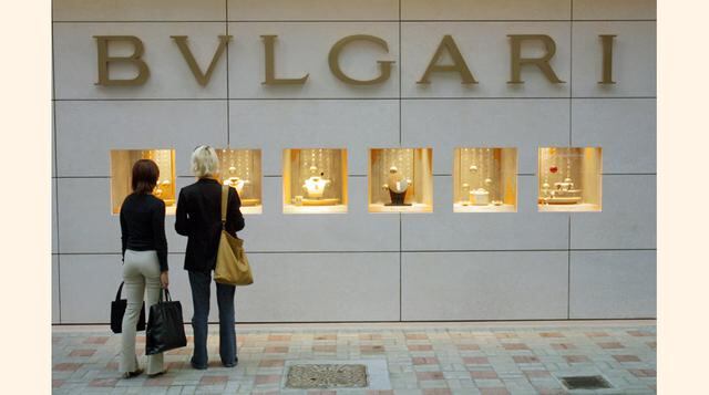 Bvlgari Sin duda, la marca de lujo italiana tiene un lugar en este ranking. Con su sede en Roma, el estilo de las piezas de Bvlgari es distintivo con el glamour italiano, su estilo arquitectónico y las piedras de colores. (Foto: Bloomberg)