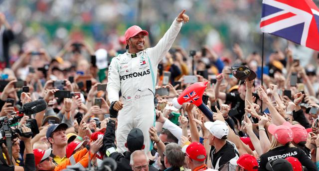En el puesto 10 está el piloto Lewis Hamilton con una suma de $400m. (Foto: AFP)