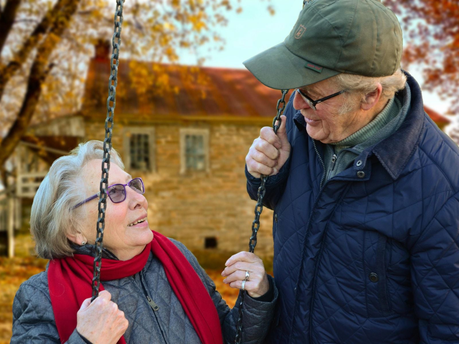 Dos adultos inscritos en el Seguro Social de Estados Unidos disfrutando de su jubilación (Foto: Pexels)